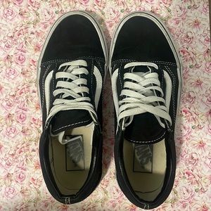 Lightly worn black vans suede and canvas